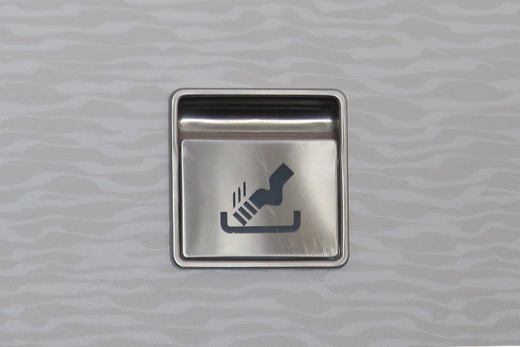 ashtray in plane fotografia